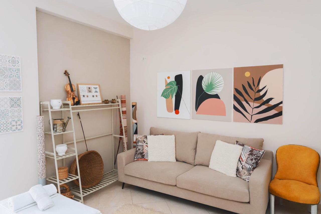 Large Apartment Near The Seaside Boulevard Lungomare Vlore Bagian luar foto