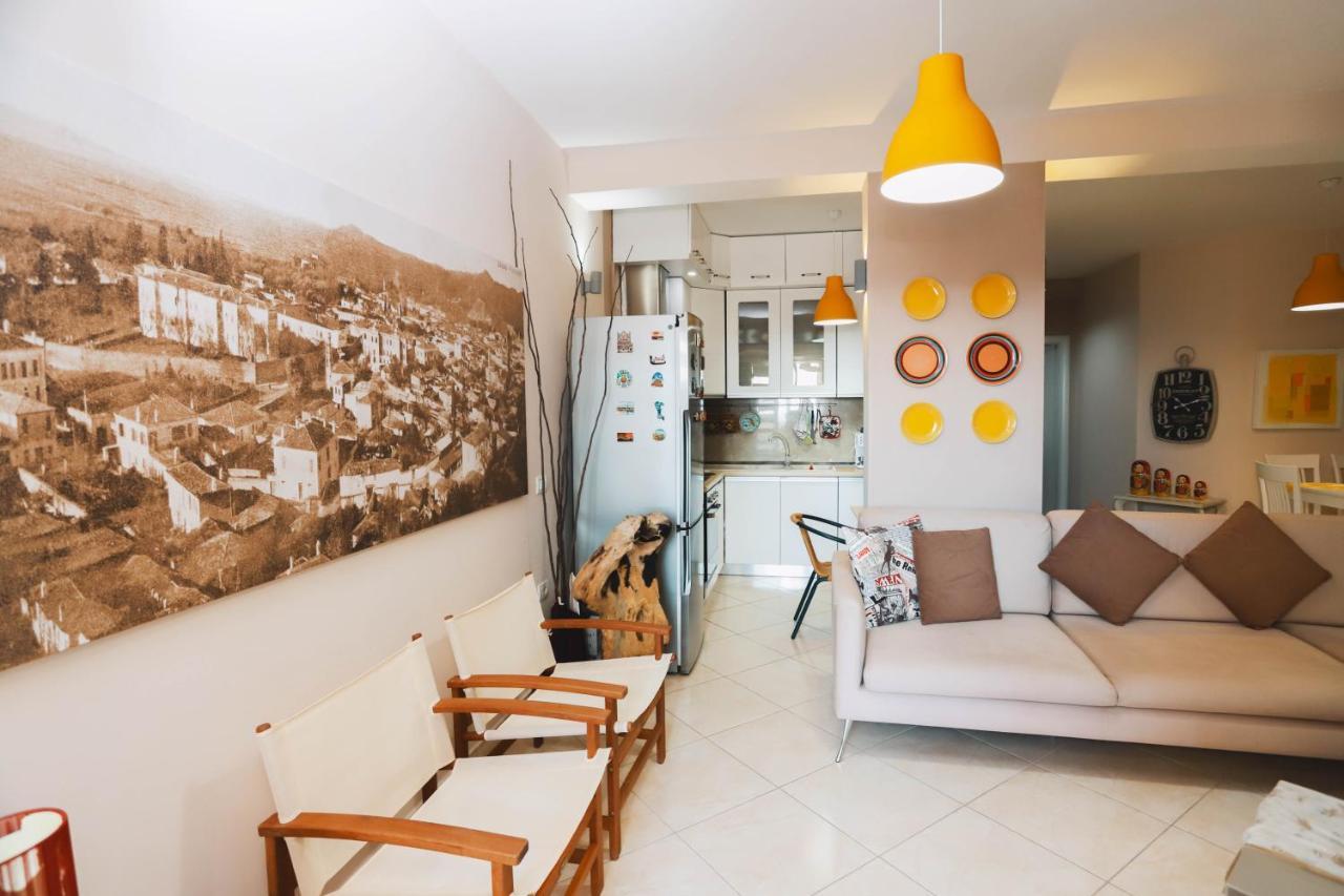 Large Apartment Near The Seaside Boulevard Lungomare Vlore Bagian luar foto