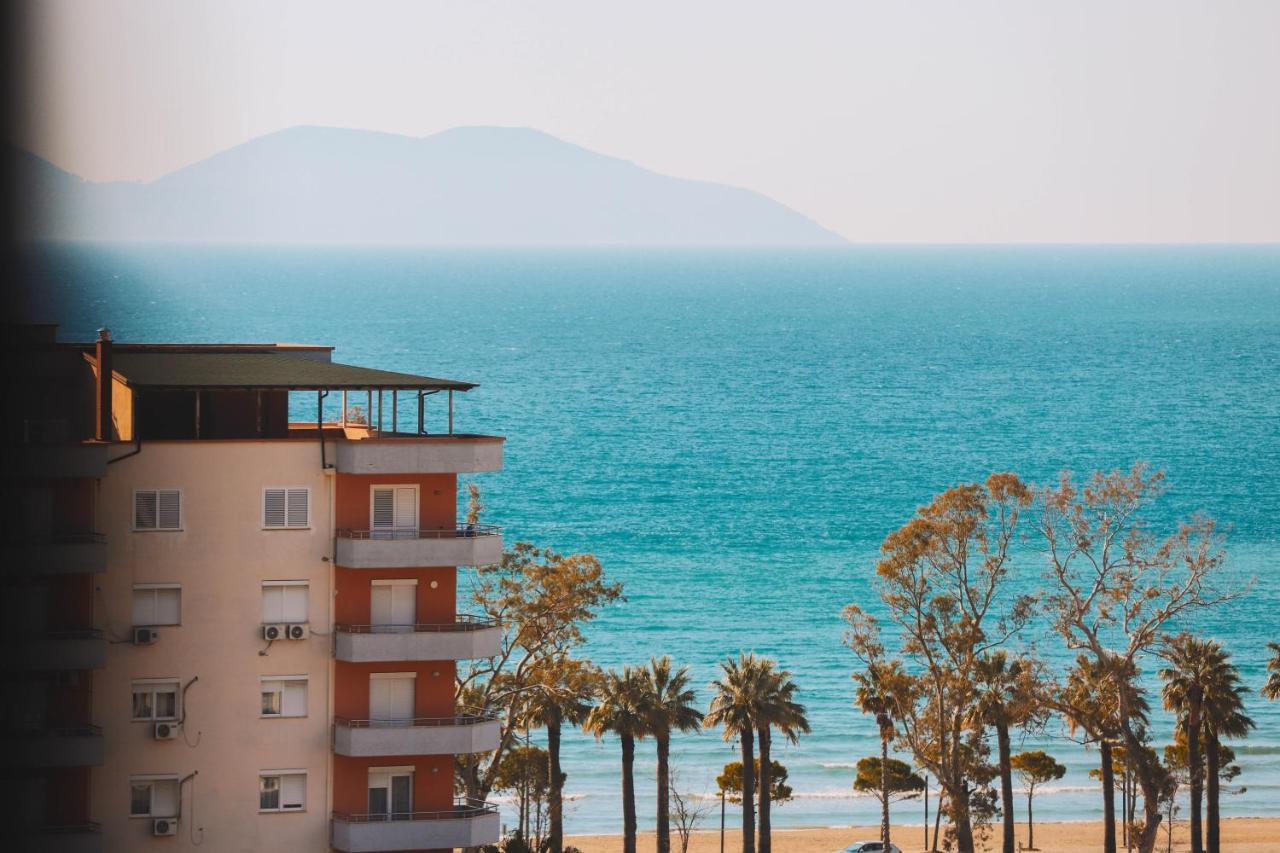 Large Apartment Near The Seaside Boulevard Lungomare Vlore Bagian luar foto